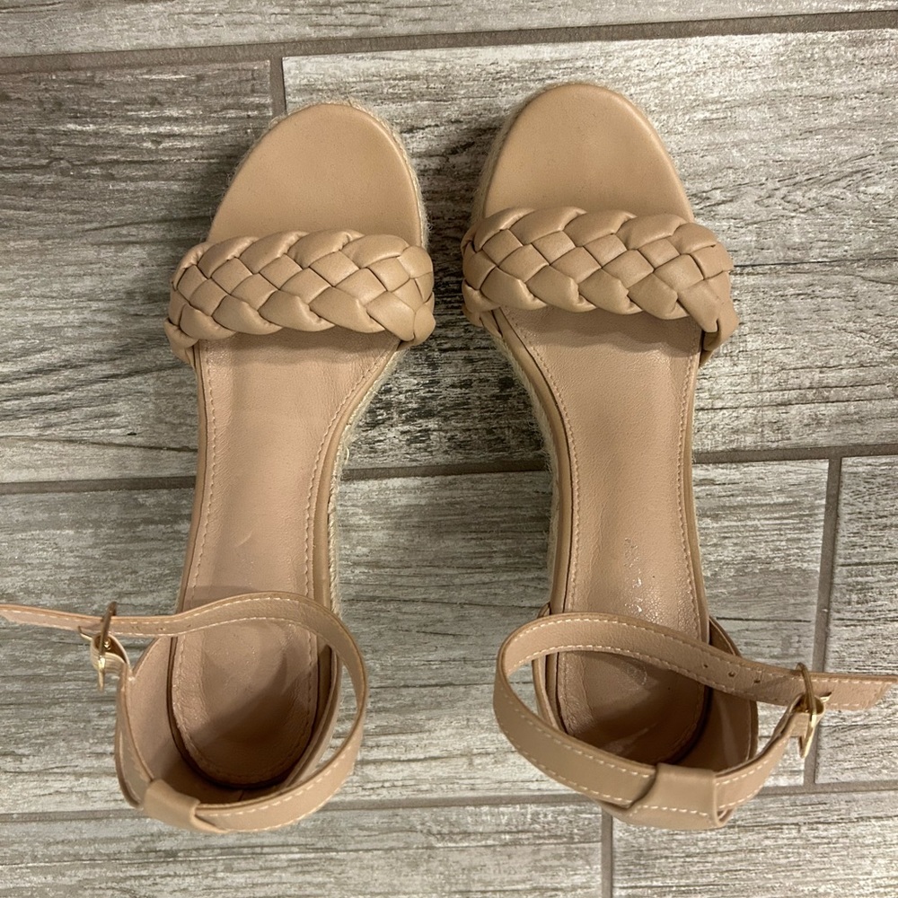 Avara platform sandals